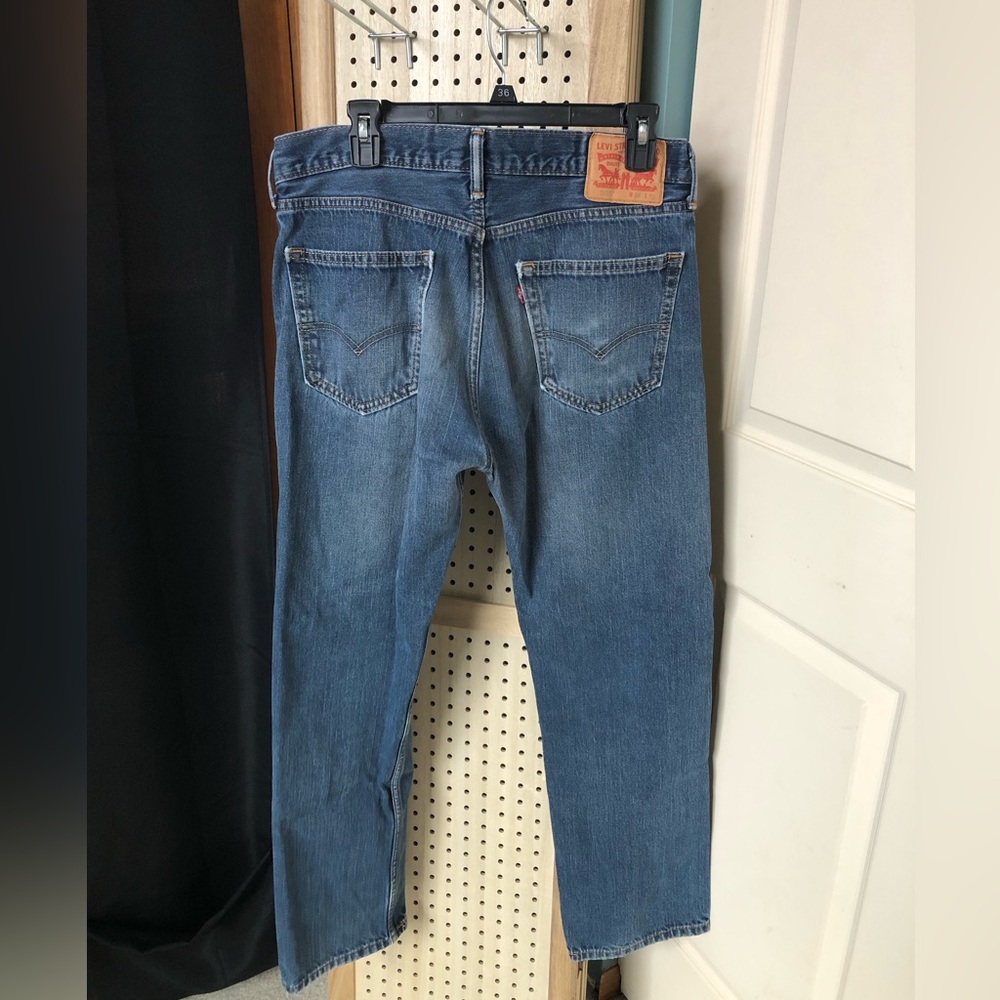 SOLD Men’s 34x32/32x30 Levi’s 505 Jeans in Blue